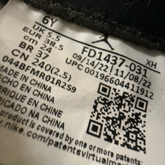 Nike Air Jordan 1 Retro High OG Lucky Green size 6Y - Picture 4 of 6